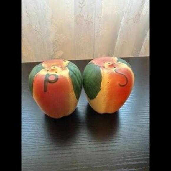 Unique Vintage Other - Vintage Apple-Shaped Salt and Pepper Shakers - A Charming Kitchen Duo